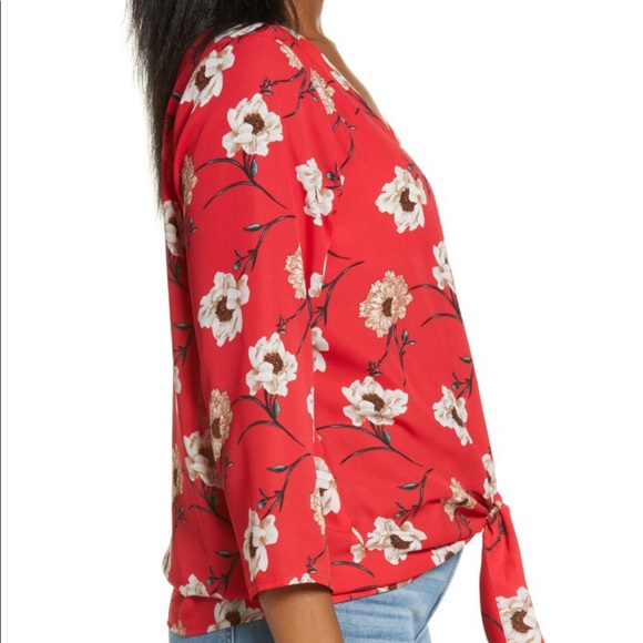 NWOT Bobeau Tie Front Button Up Red Floral Blouse. Medium. - Picture 3 of 9